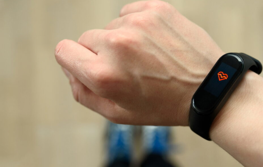 Wearables in Clinical Trials: An Overview of Challenges